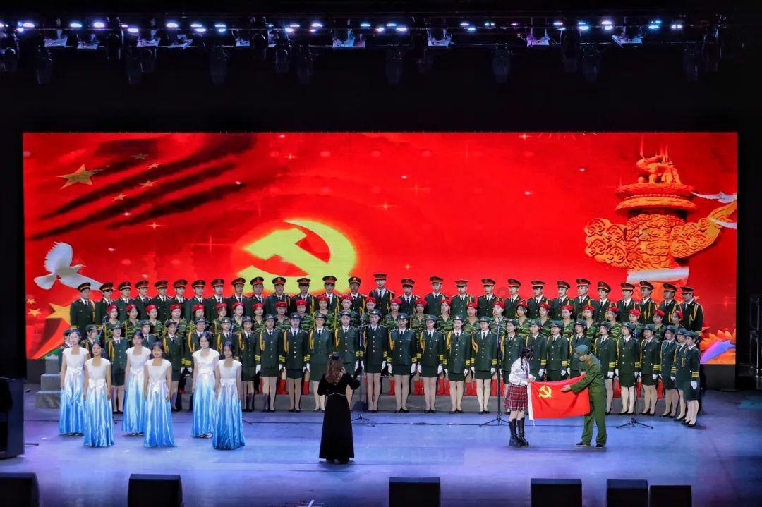 “章盟主”章建平新买进公司全年业绩大幅增长!年报窗口期,绩优股名单已提前曝光!